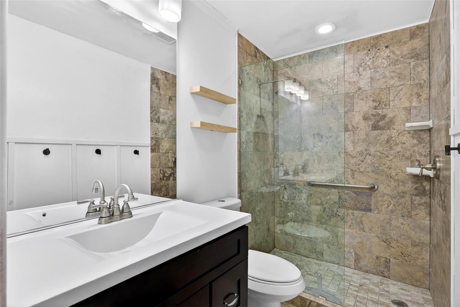 Image 18 of 30 For 6300 Pointe Boulevard 327