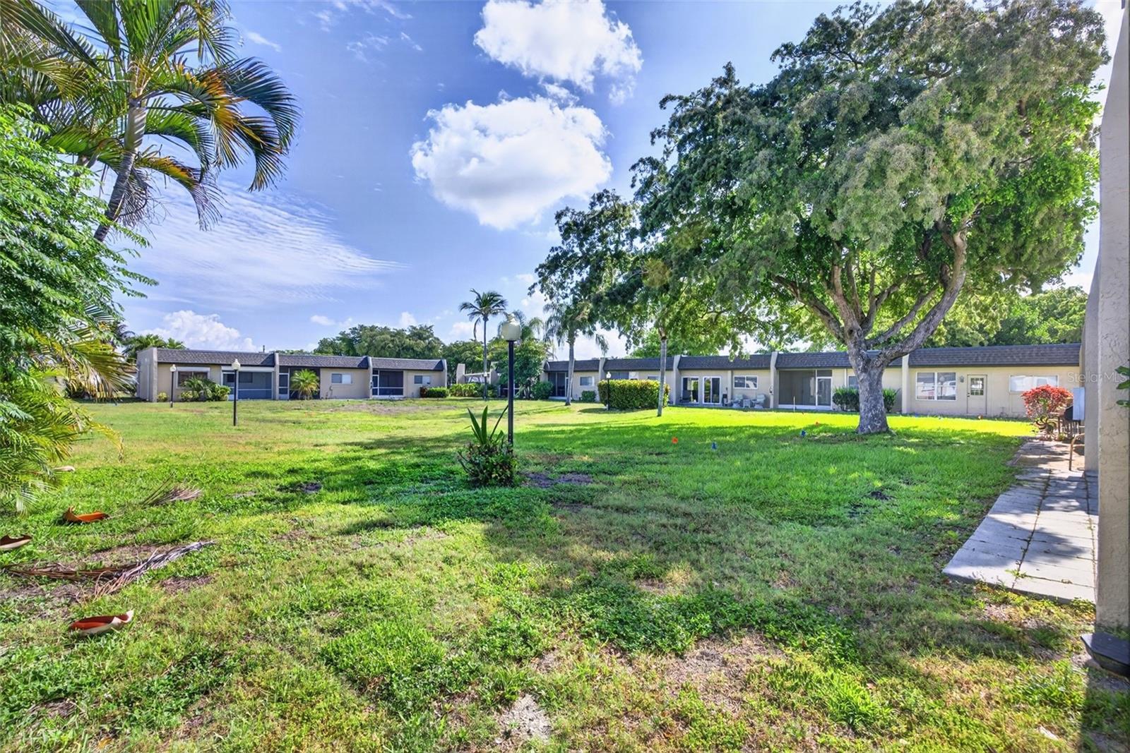Image 24 of 30 For 6300 Pointe Boulevard 327