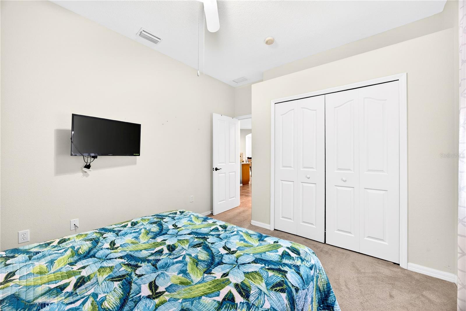 Image 27 of 38 For 243 Rotonda Boulevard E