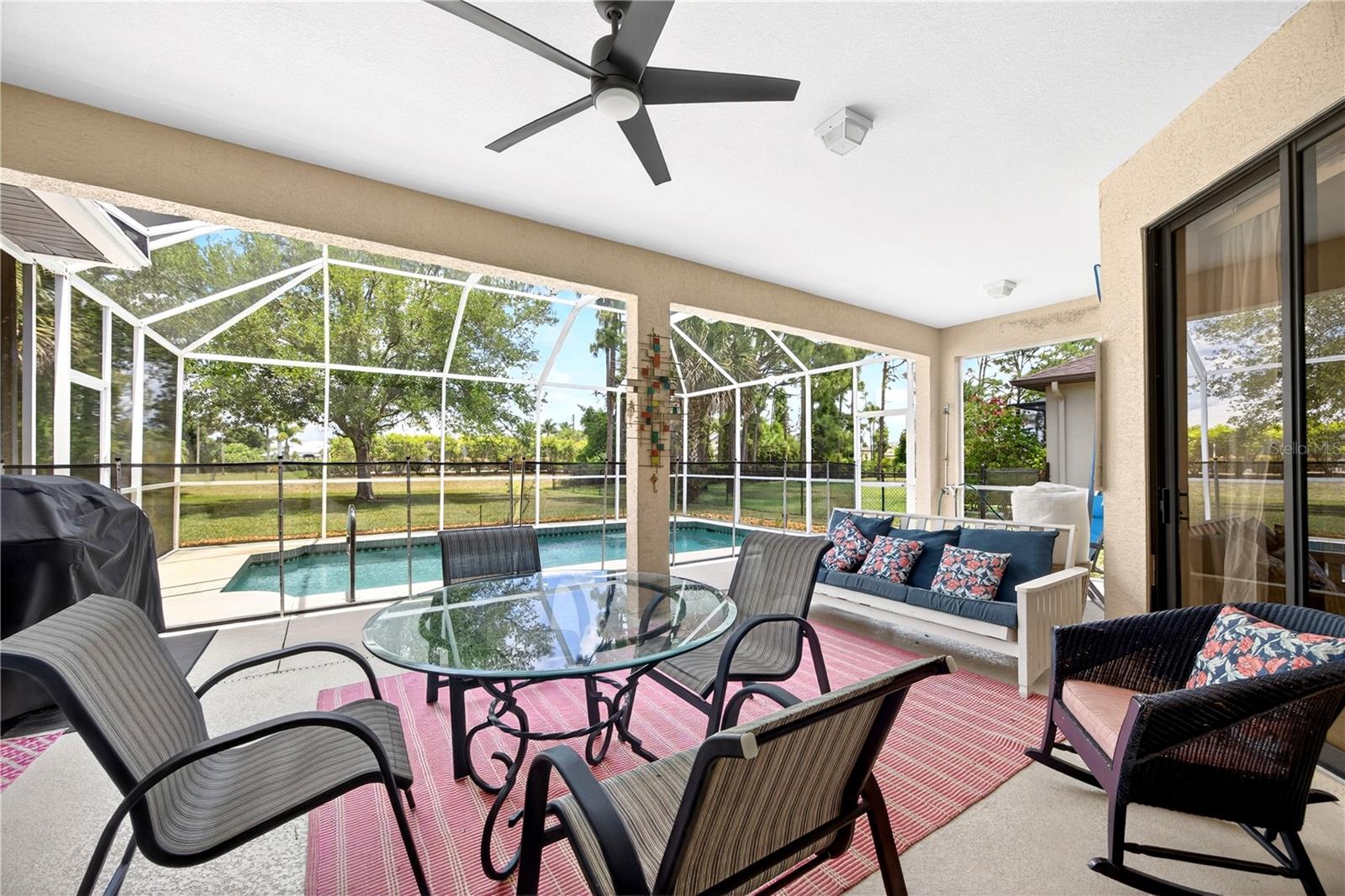 Image 30 of 38 For 243 Rotonda Boulevard E