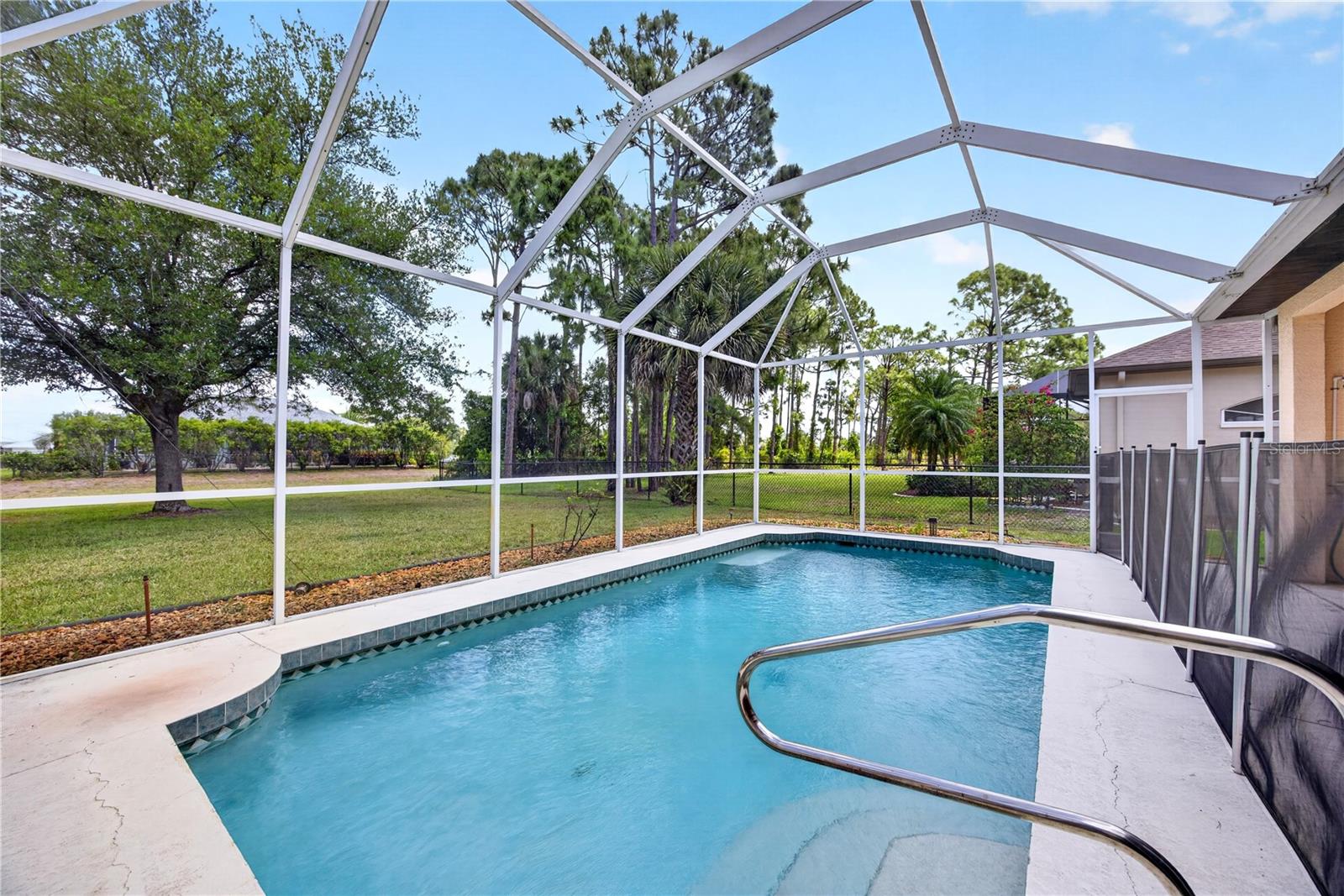 Image 34 of 38 For 243 Rotonda Boulevard E