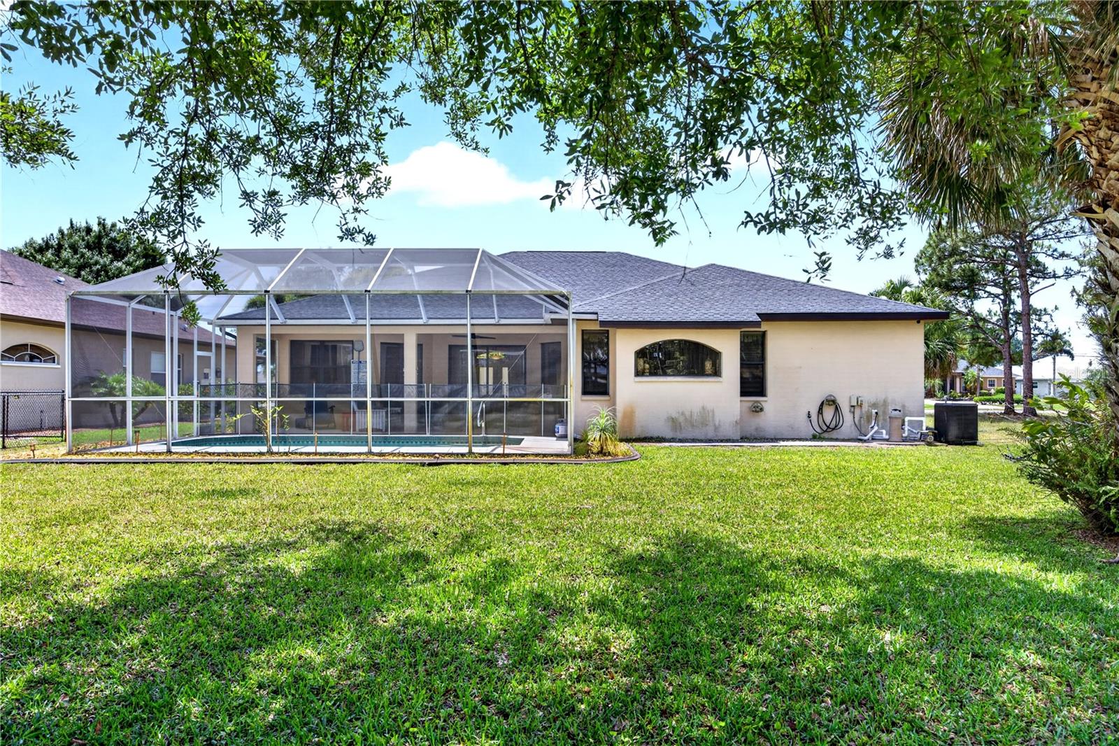 Image 35 of 38 For 243 Rotonda Boulevard E