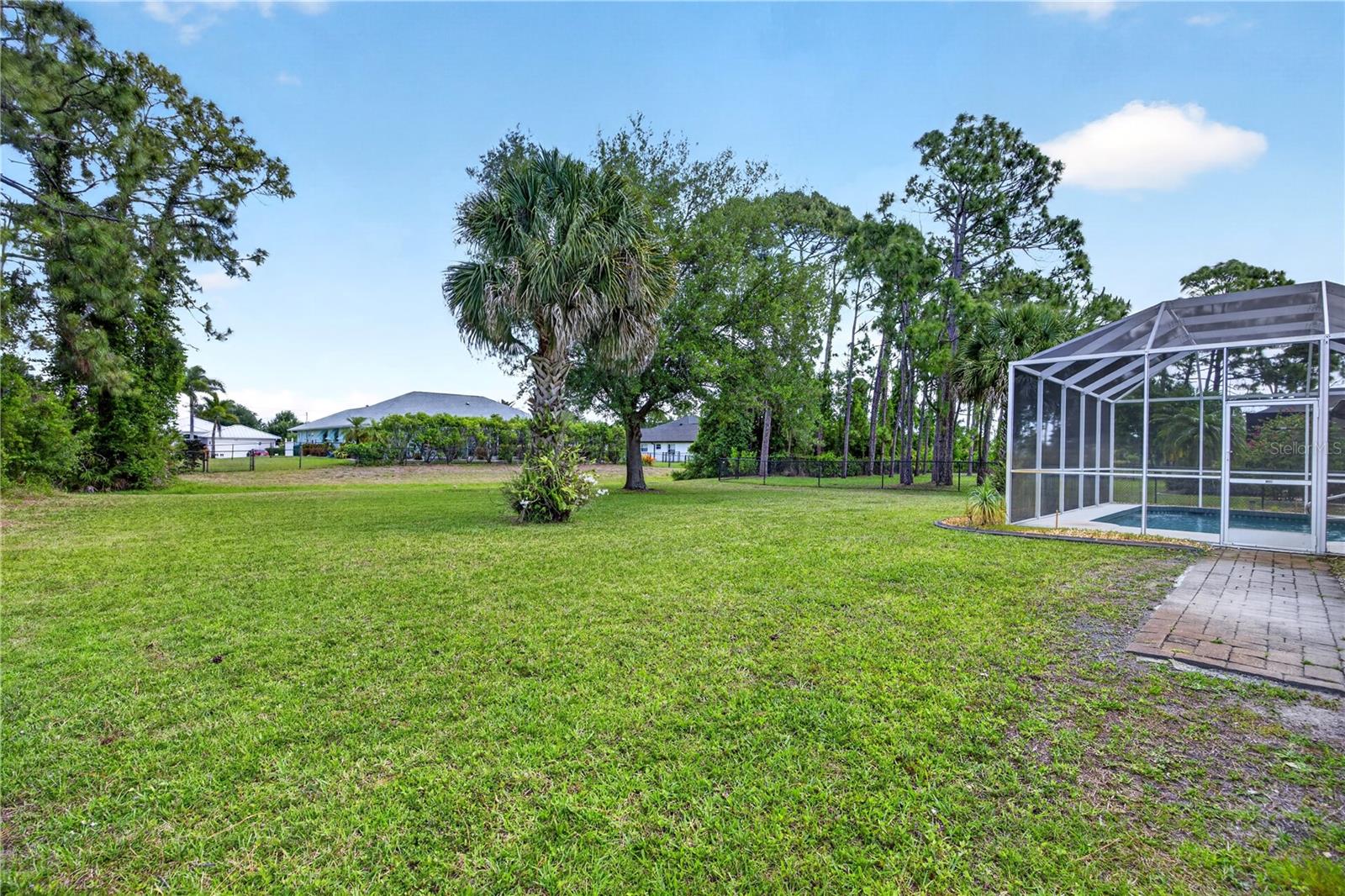 Image 36 of 38 For 243 Rotonda Boulevard E