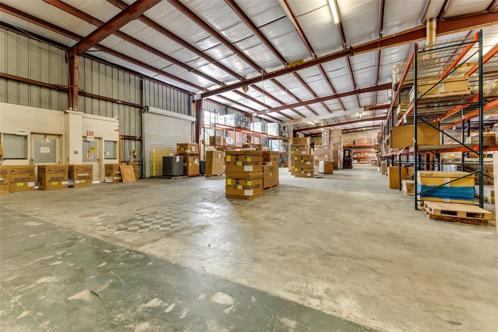 Listing photo id 8 for 18230 Paulson Drive