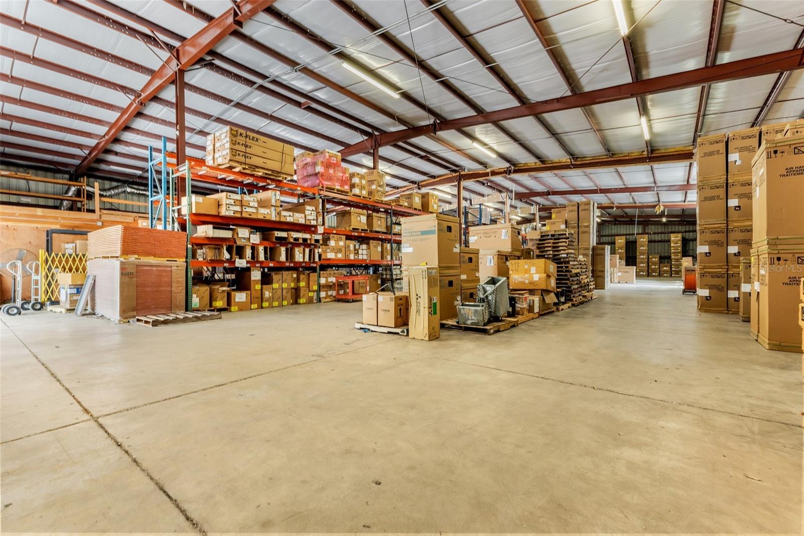 Listing photo id 12 for 18230 Paulson Drive