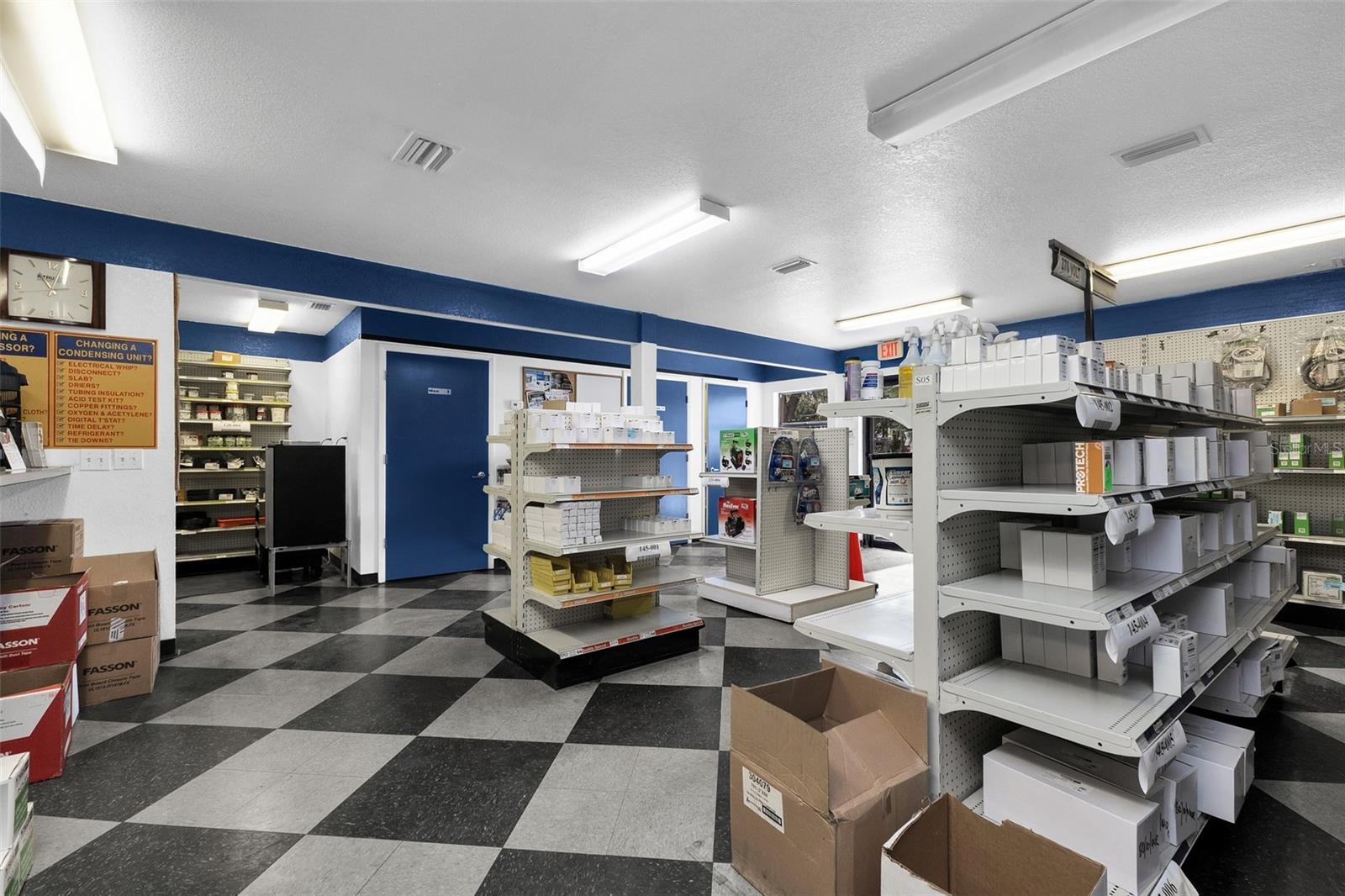 Listing photo id 1 for 18230 Paulson Drive