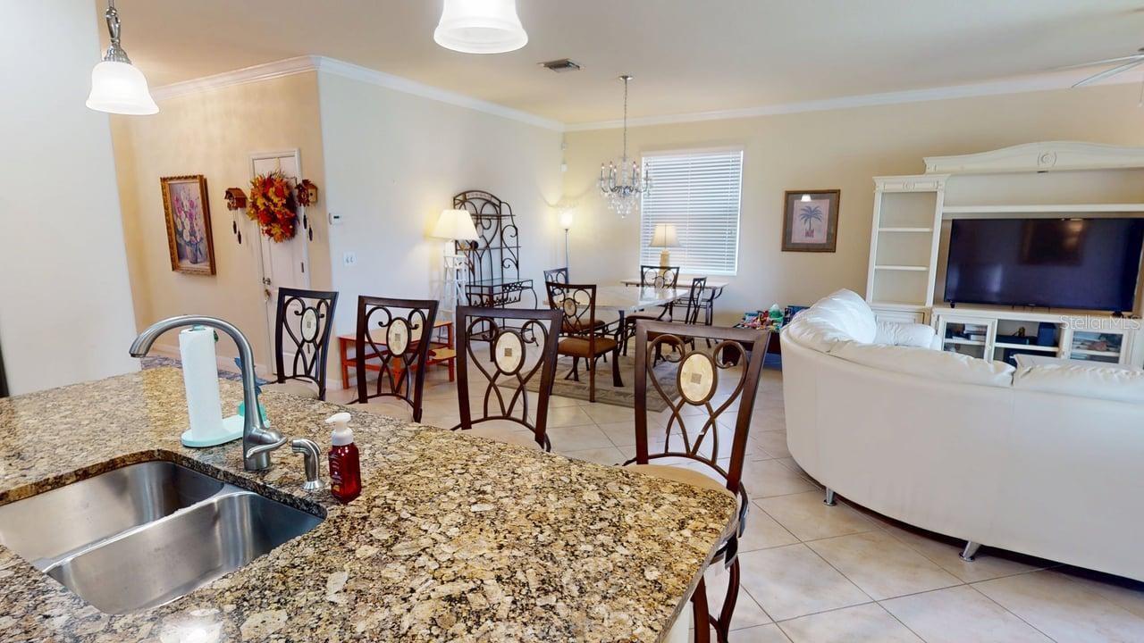 Image 10 of 51 For 2571 Laurentina Lane