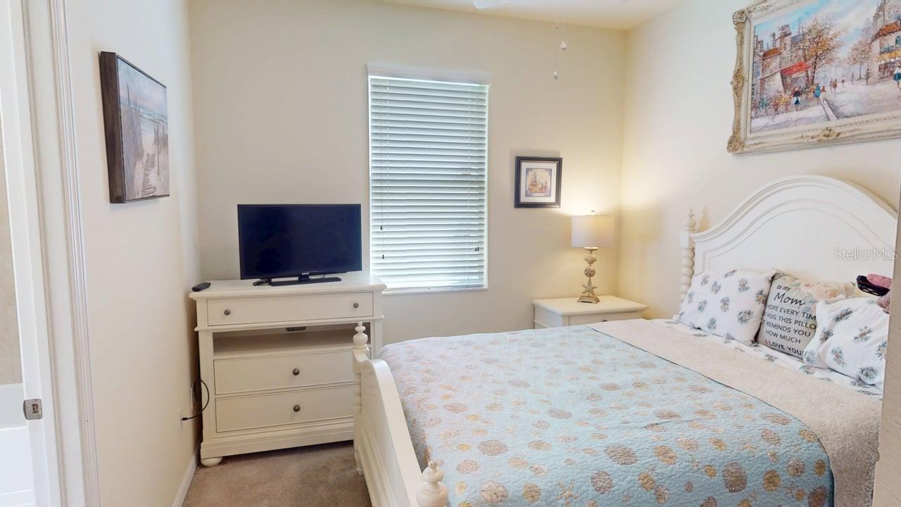Image 16 of 51 For 2571 Laurentina Lane
