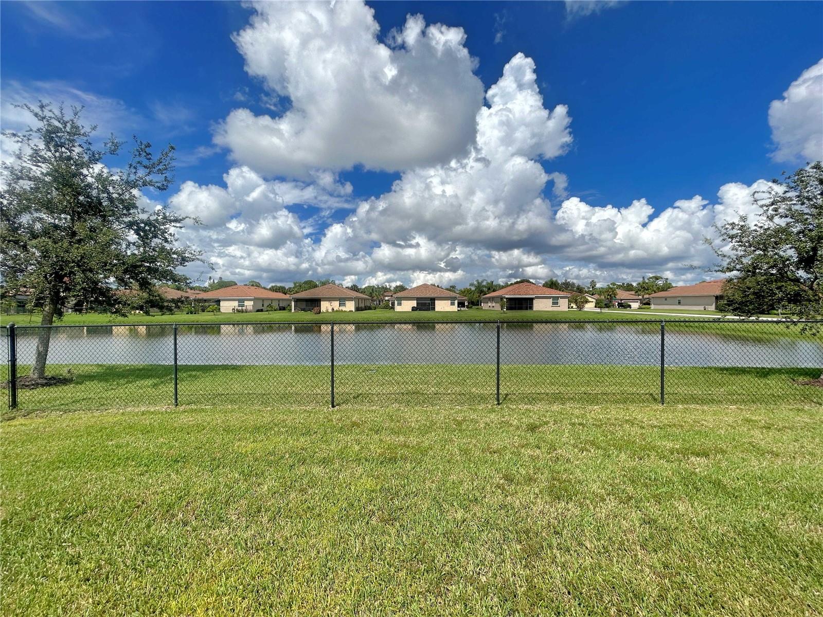 Image 29 of 51 For 2571 Laurentina Lane