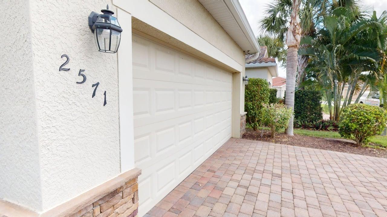 Image 46 of 51 For 2571 Laurentina Lane