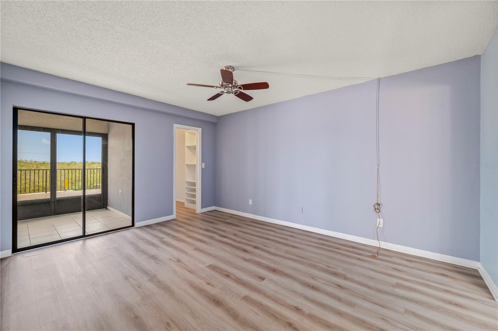 Image 20 of 48 For 1701 Beach Road 208