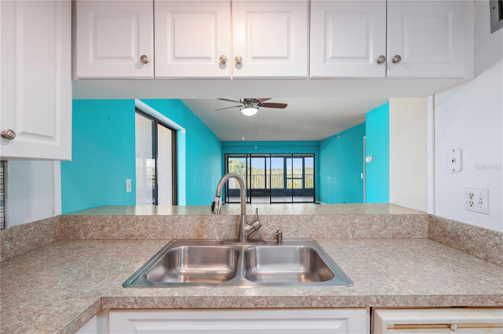 Image 7 of 48 For 1701 Beach Road 208