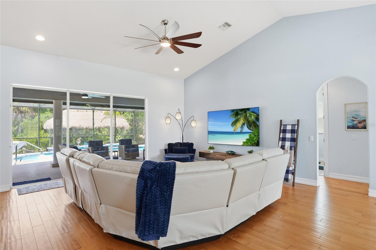 Image 7 of 46 For 3119 Caribbean Drive