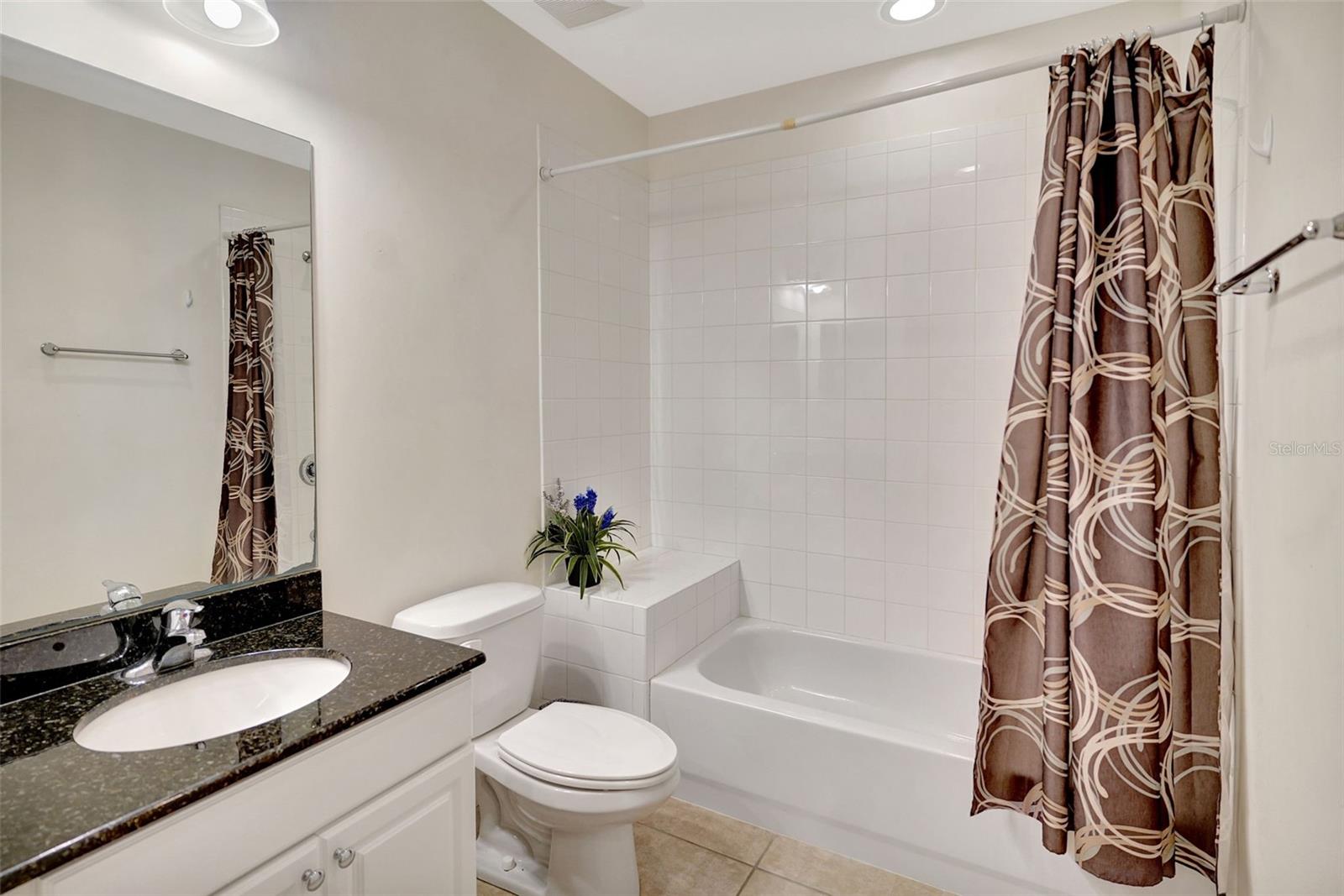 Image 12 of 53 For 13651 Julias Way 1427