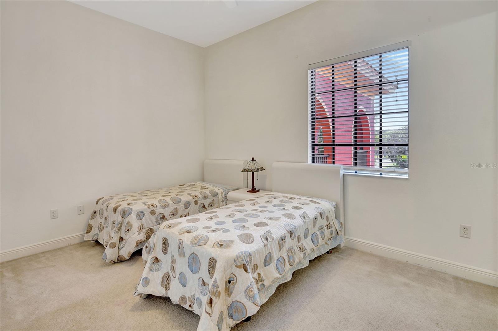 Image 13 of 53 For 13651 Julias Way 1427
