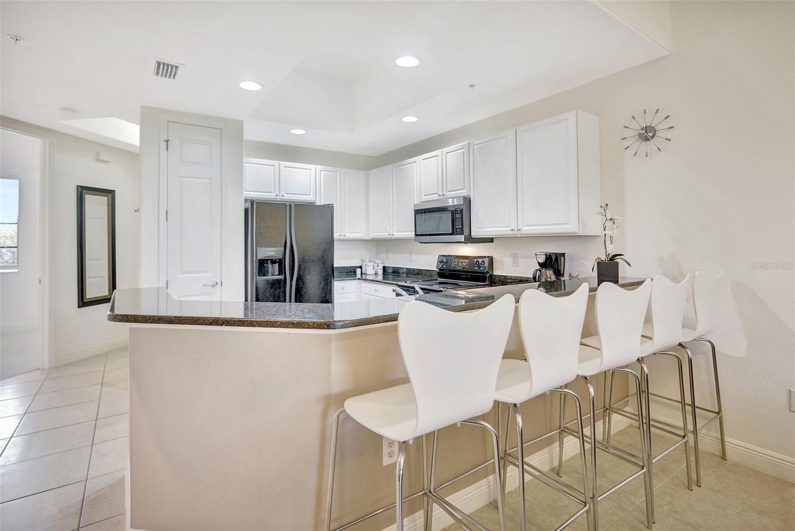 Image 6 of 53 For 13651 Julias Way 1427
