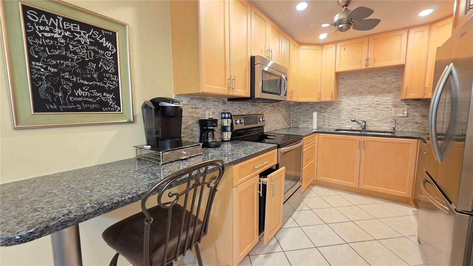Image 21 of 57 For 25188 Marion Avenue C302