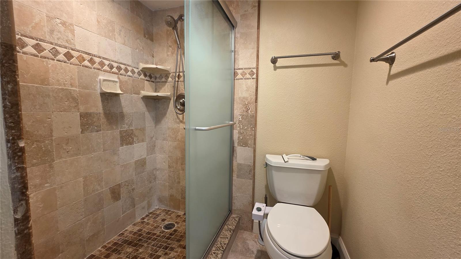 Image 33 of 57 For 25188 Marion Avenue C302