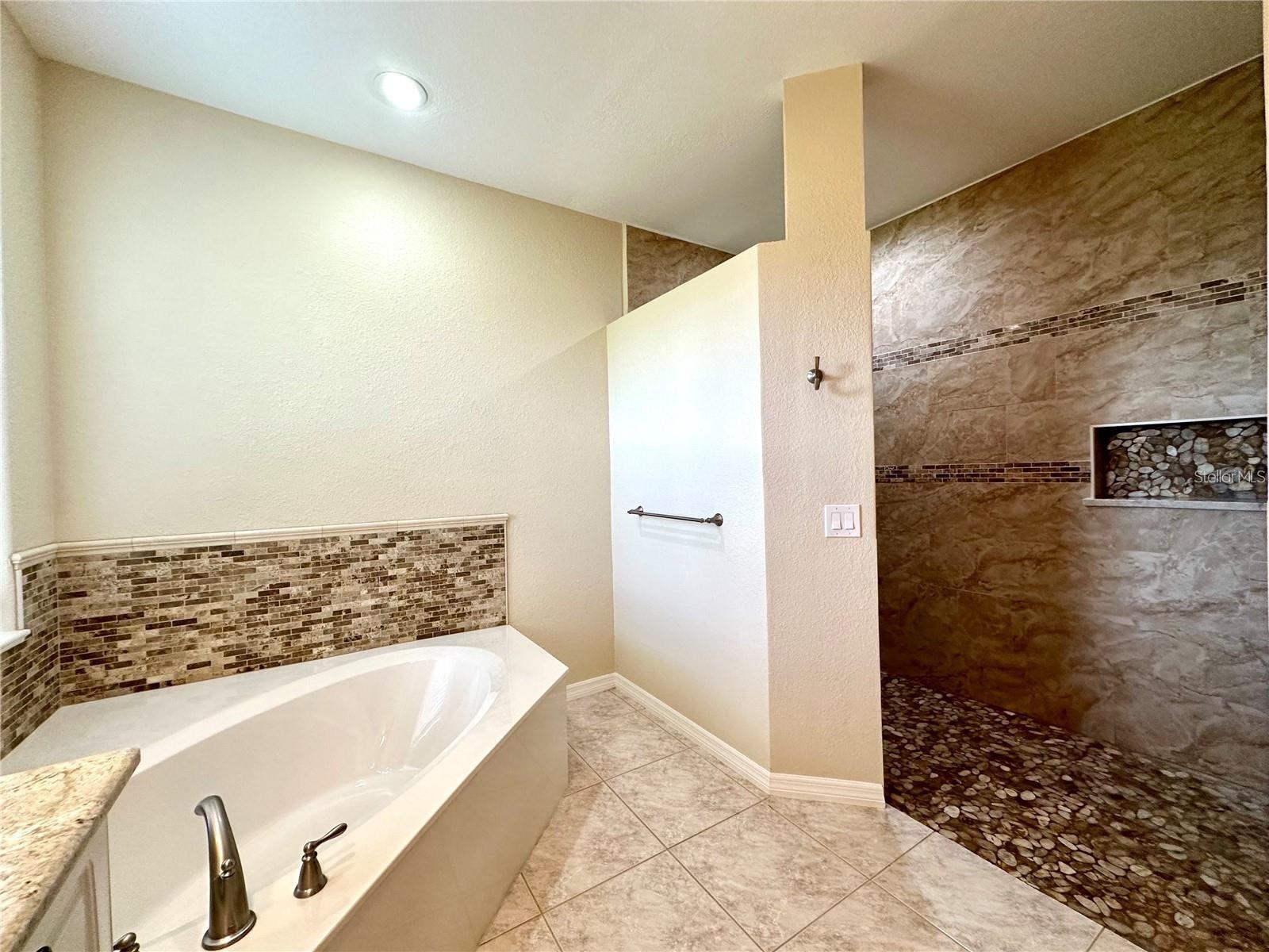 Image 20 of 31 For 26577 Barranquilla Avenue