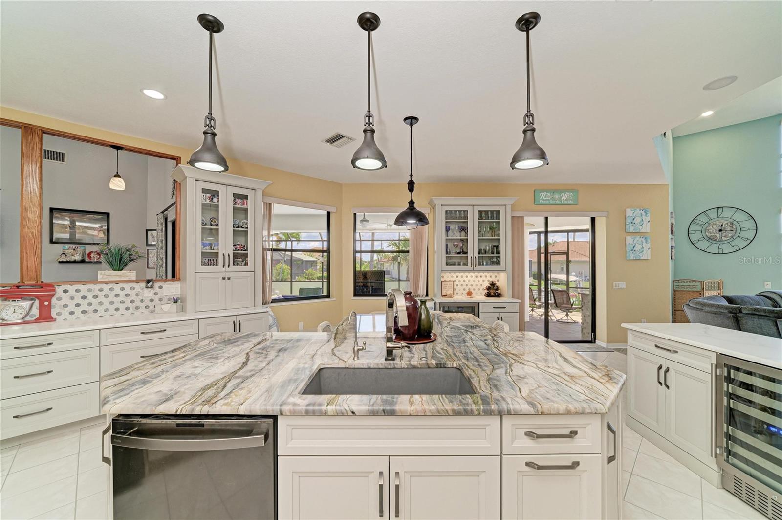 Image 15 of 65 For 524 La Caruna Court