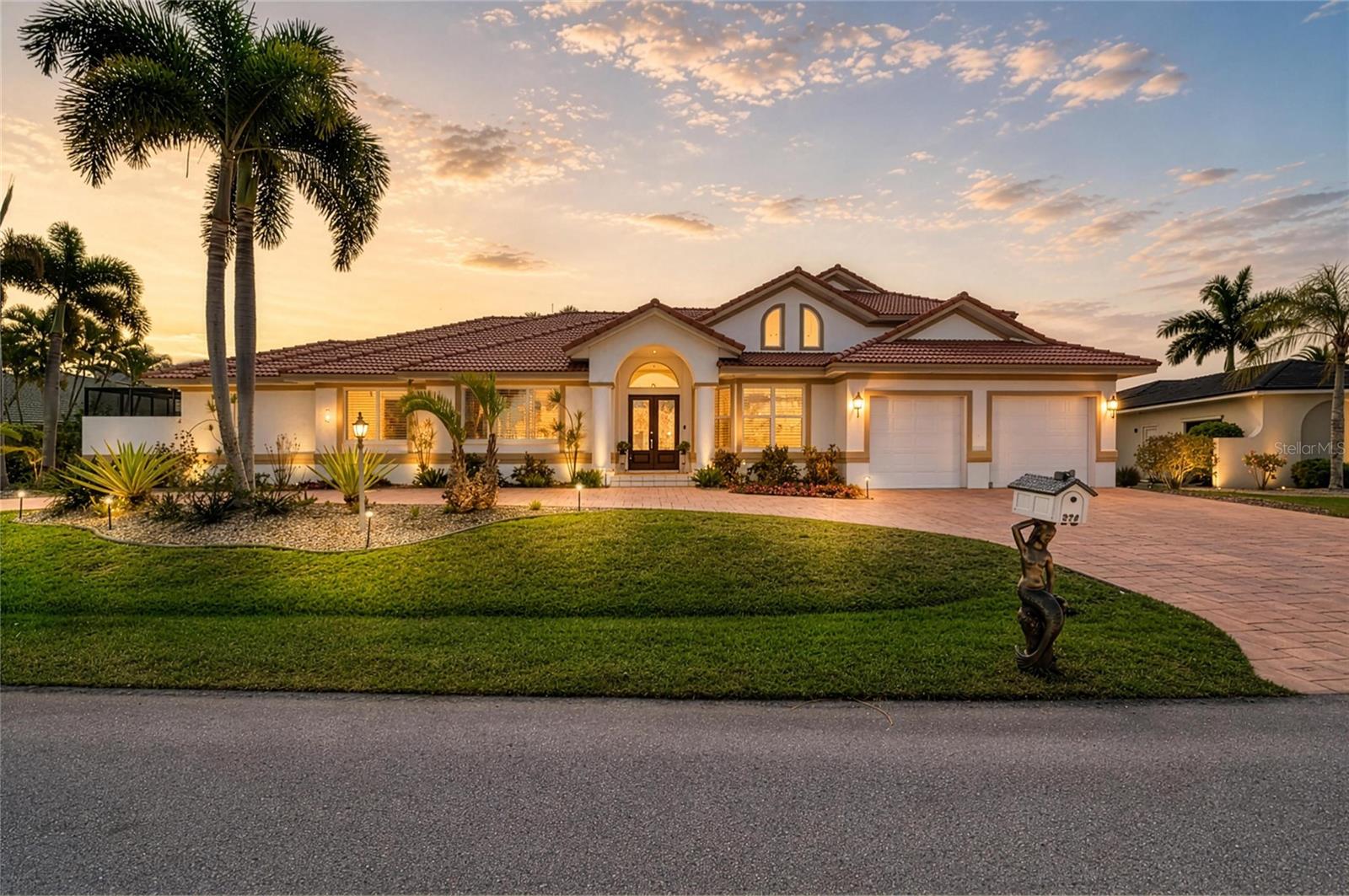 Image 3 of 65 For 524 La Caruna Court