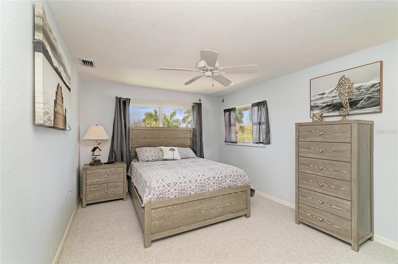 Image 45 of 65 For 524 La Caruna Court