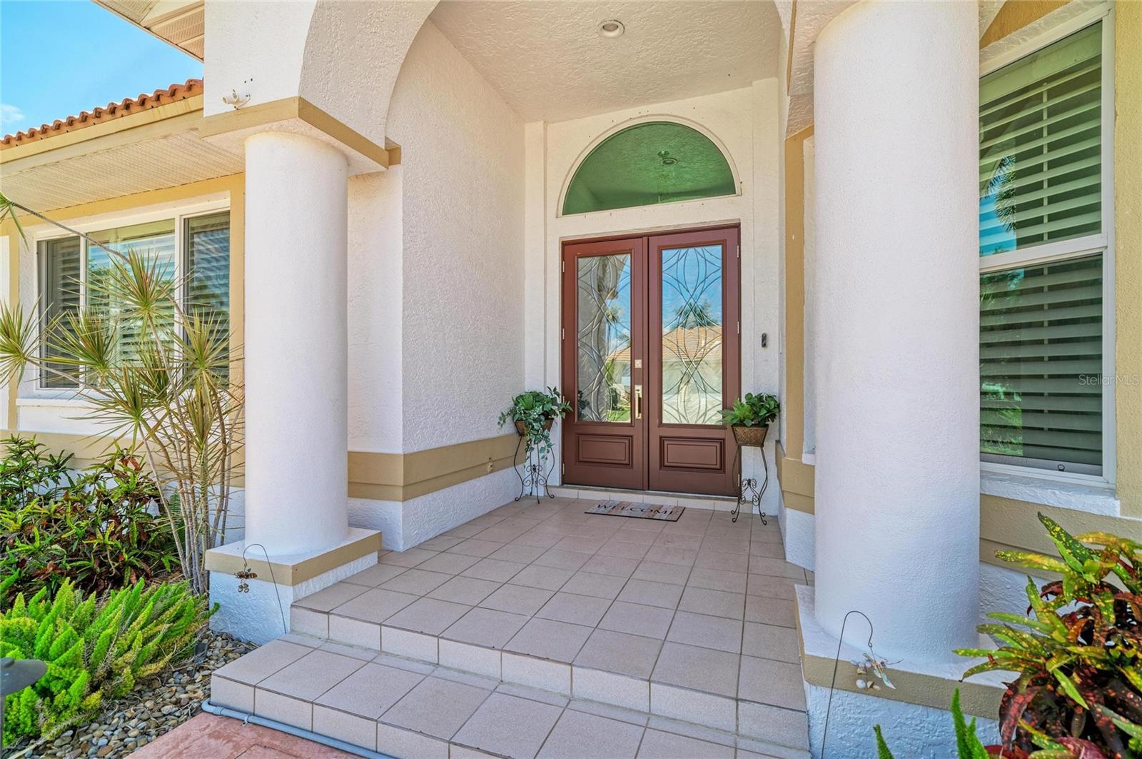 Image 6 of 65 For 524 La Caruna Court