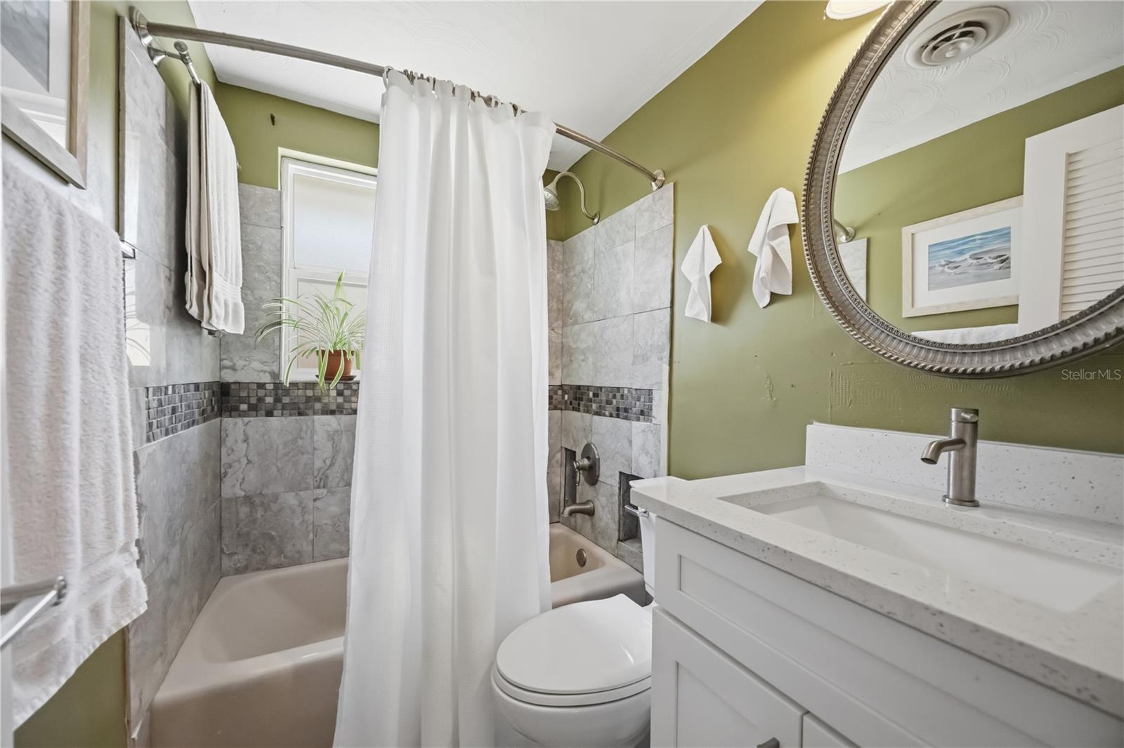 Image 17 of 33 For 885 3rd Street