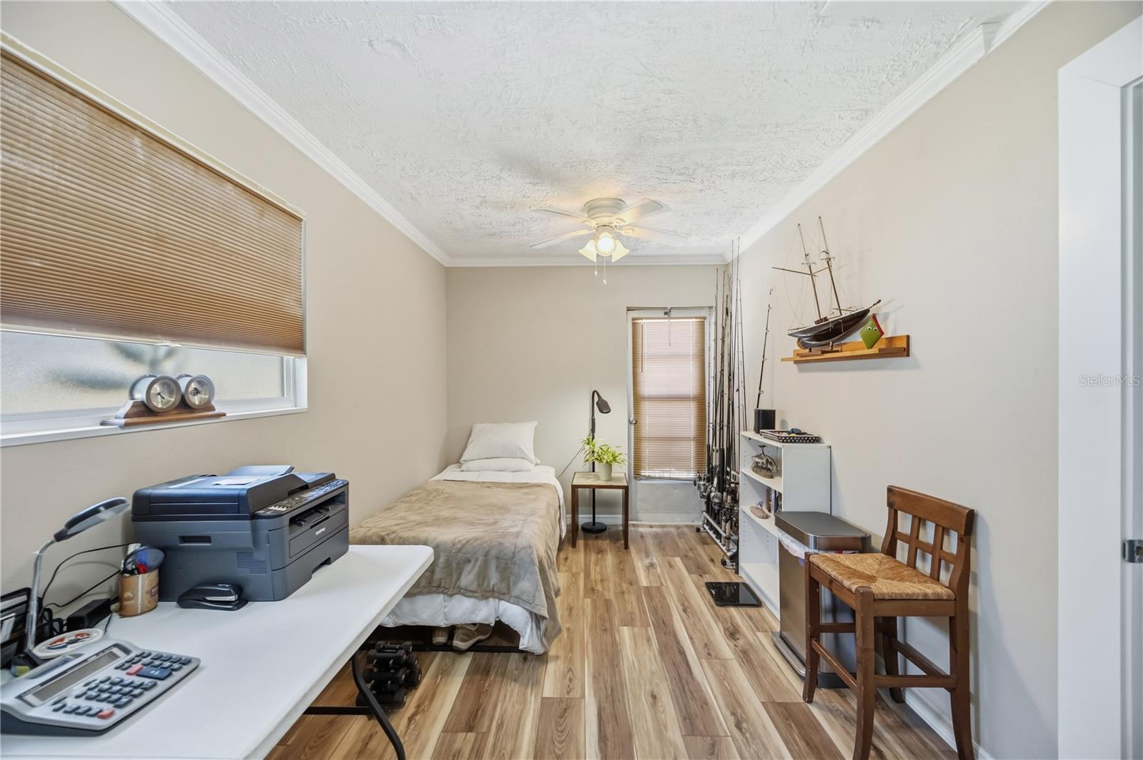Image 23 of 33 For 885 3rd Street