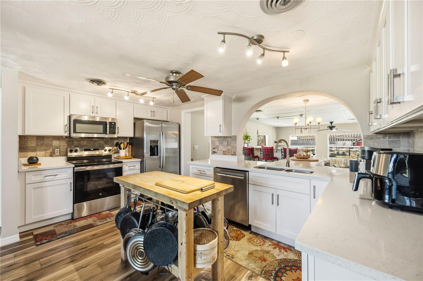 Image 6 of 33 For 885 3rd Street