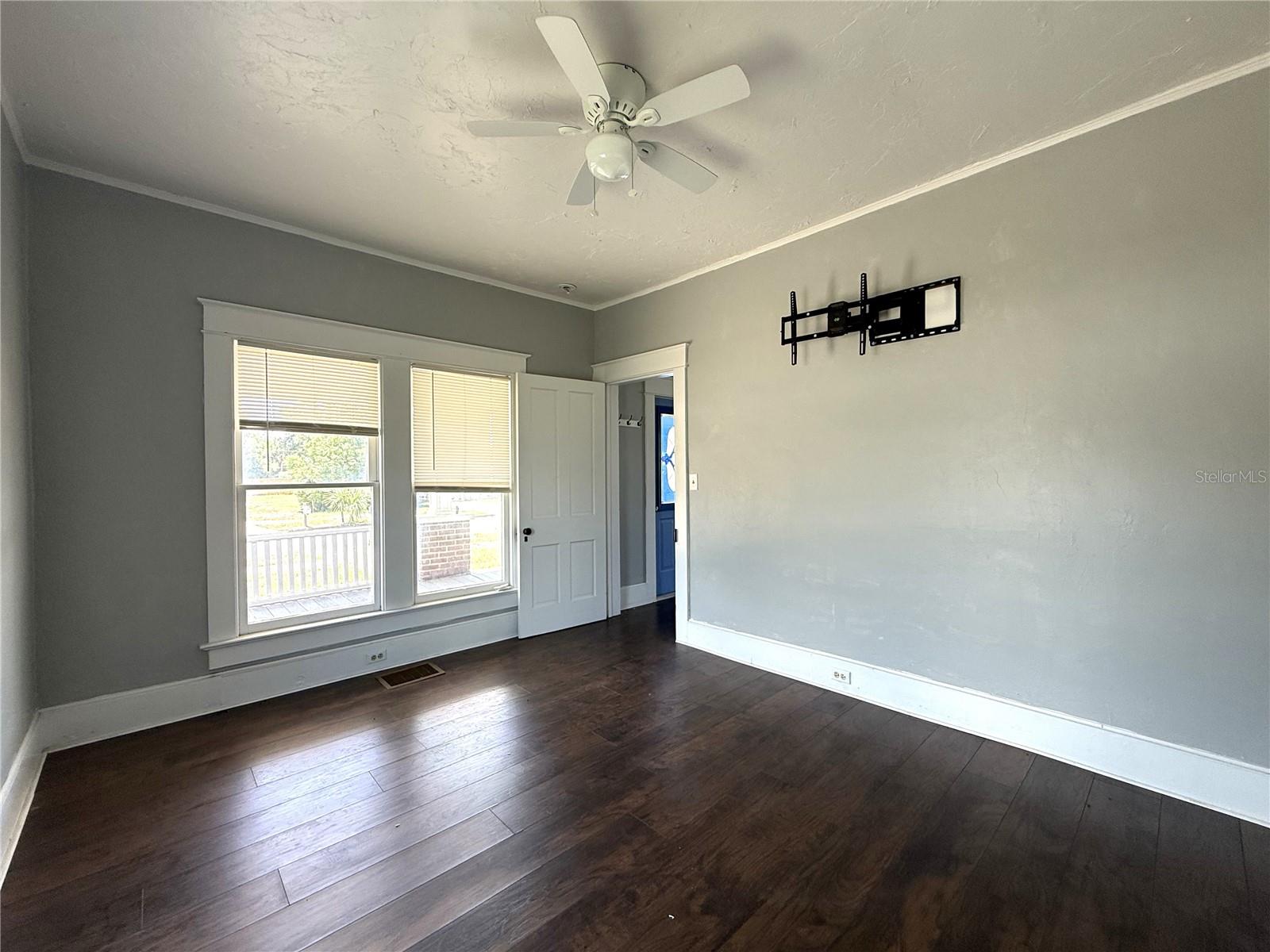 Image 15 of 49 For 214 Whidden Street