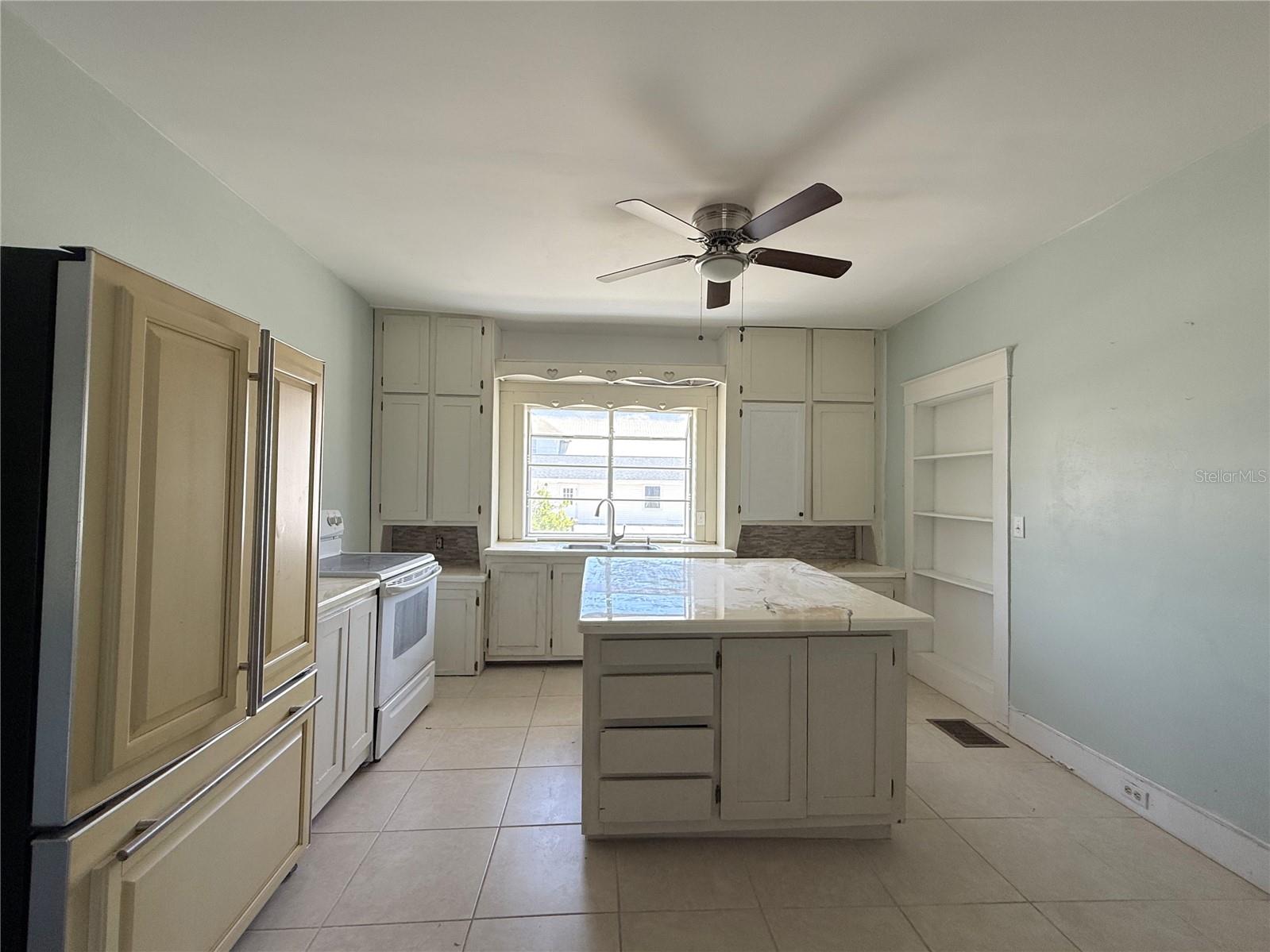 Image 20 of 49 For 214 Whidden Street