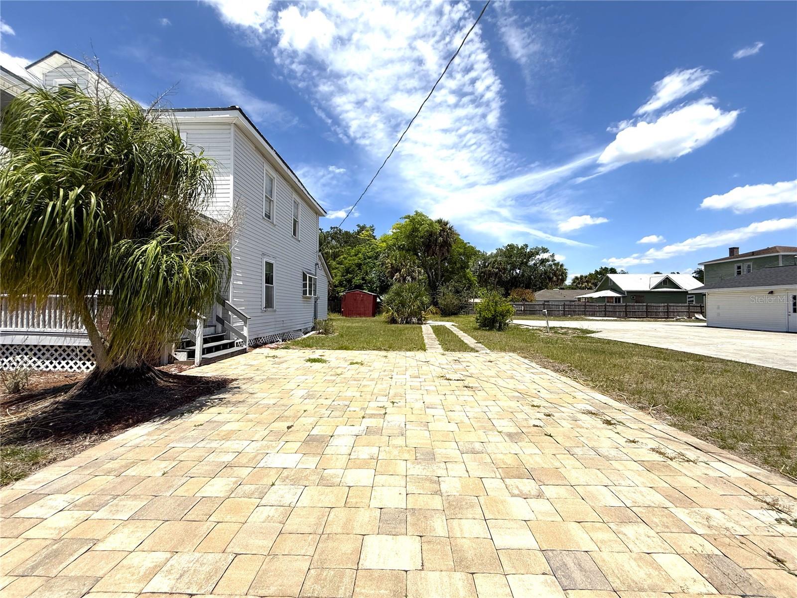 Image 4 of 49 For 214 Whidden Street