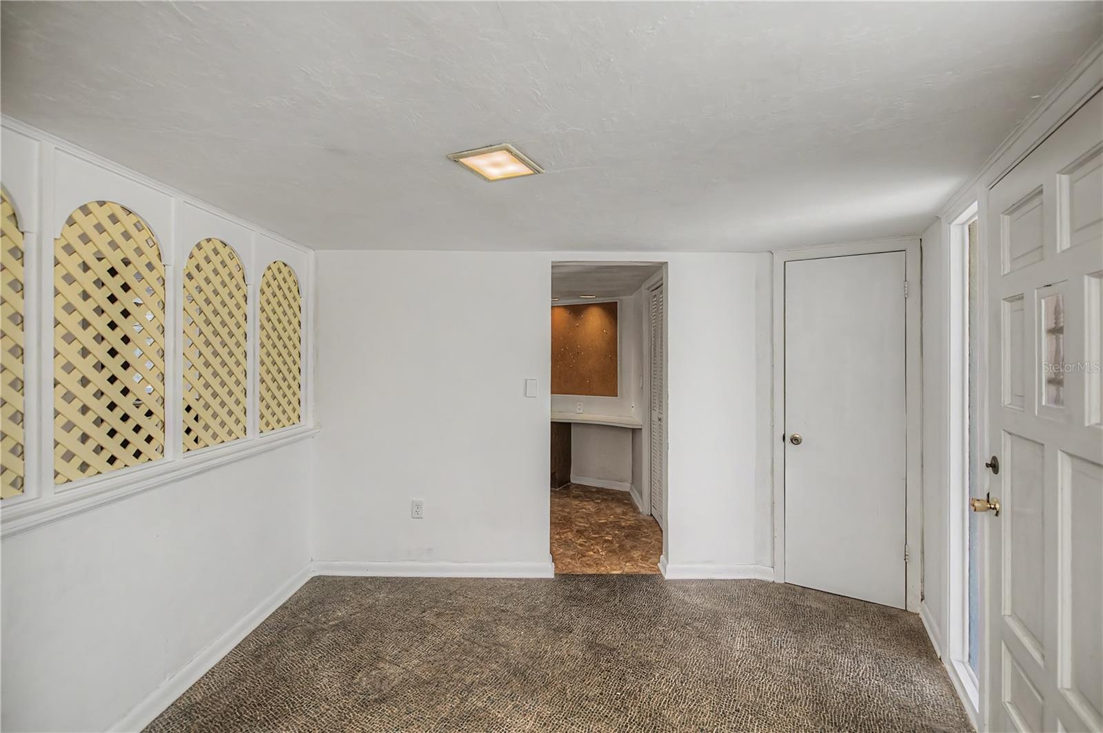 Image 13 of 83 For 137 Sinclair Street Se
