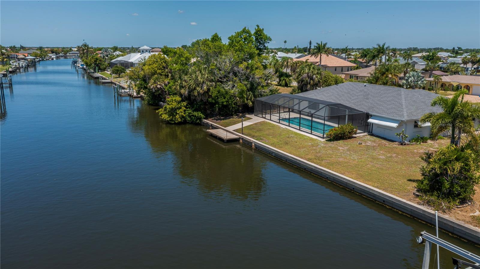 Image 72 of 83 For 137 Sinclair Street Se