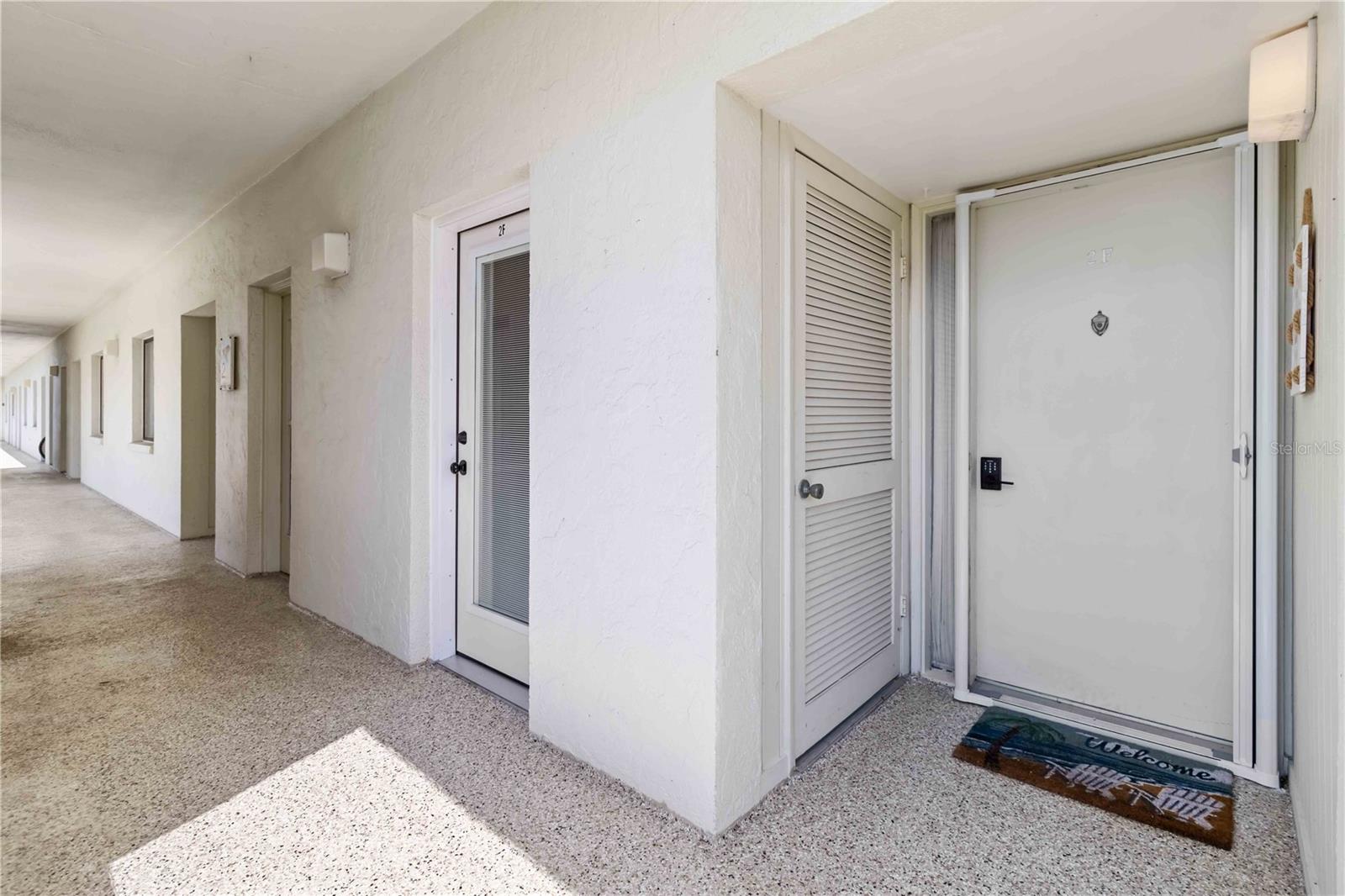 Image 4 of 40 For 1500 Park Beach Circle 2f