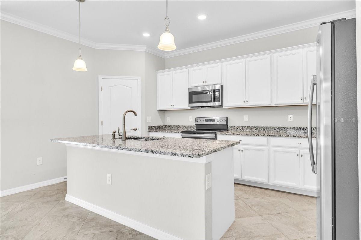 Image 10 of 49 For 9829 Hilltop Drive