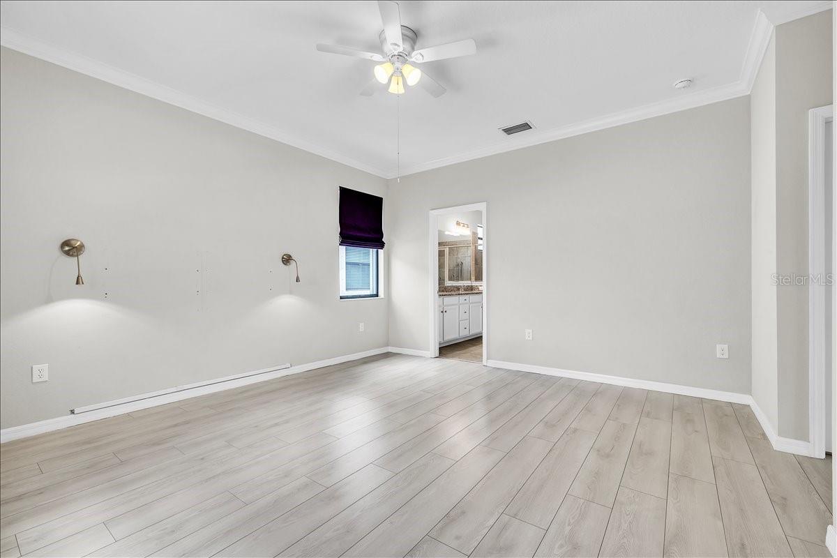 Image 19 of 49 For 9829 Hilltop Drive