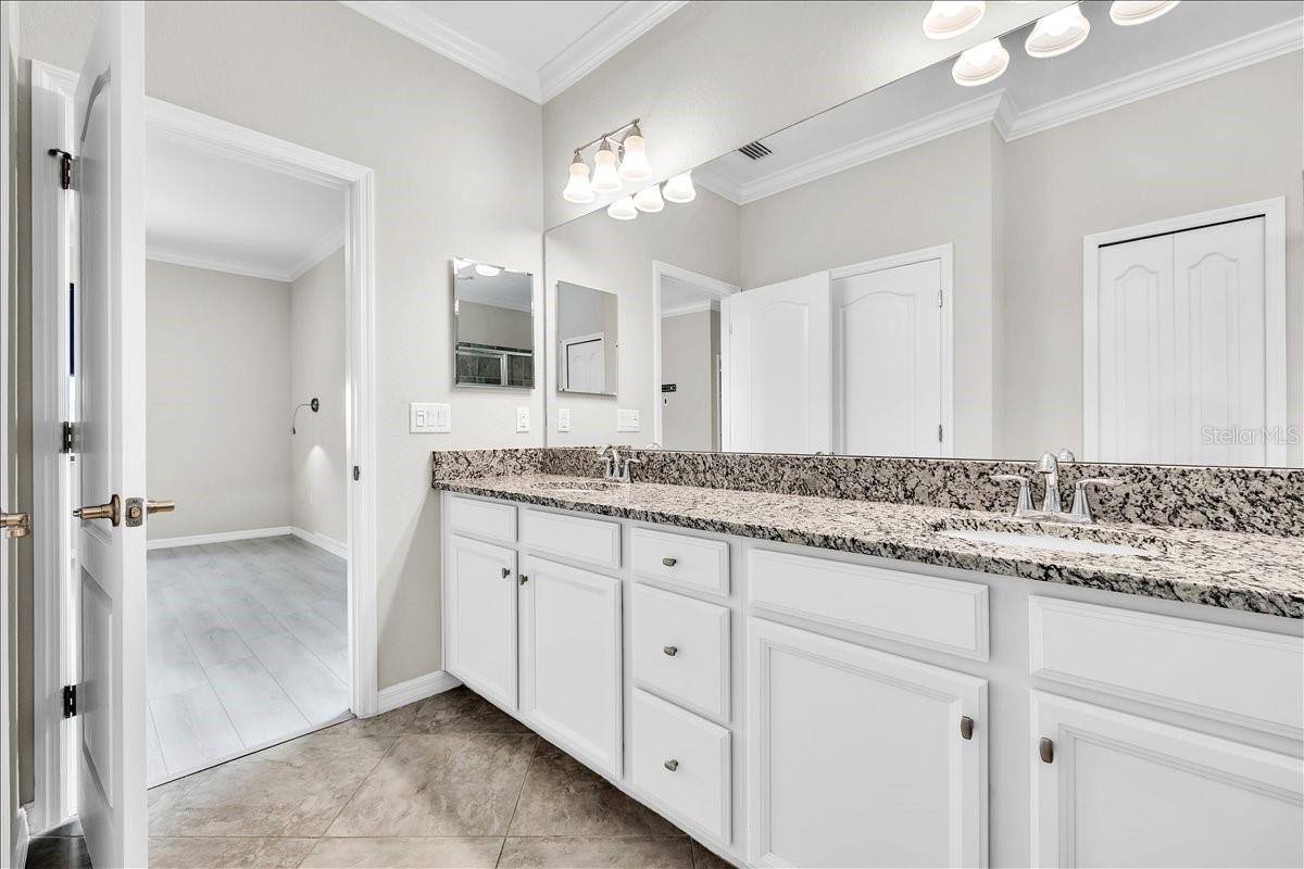 Image 22 of 49 For 9829 Hilltop Drive