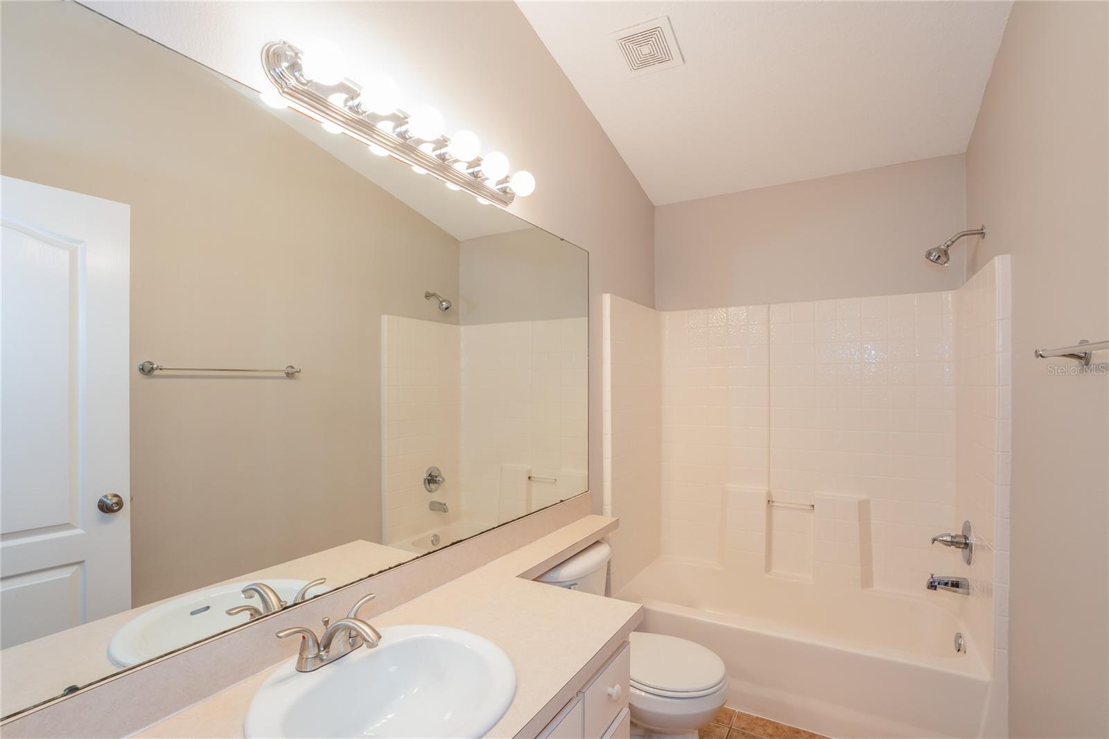 Image 11 of 15 For 1011 Lake Shore Ranch Drive