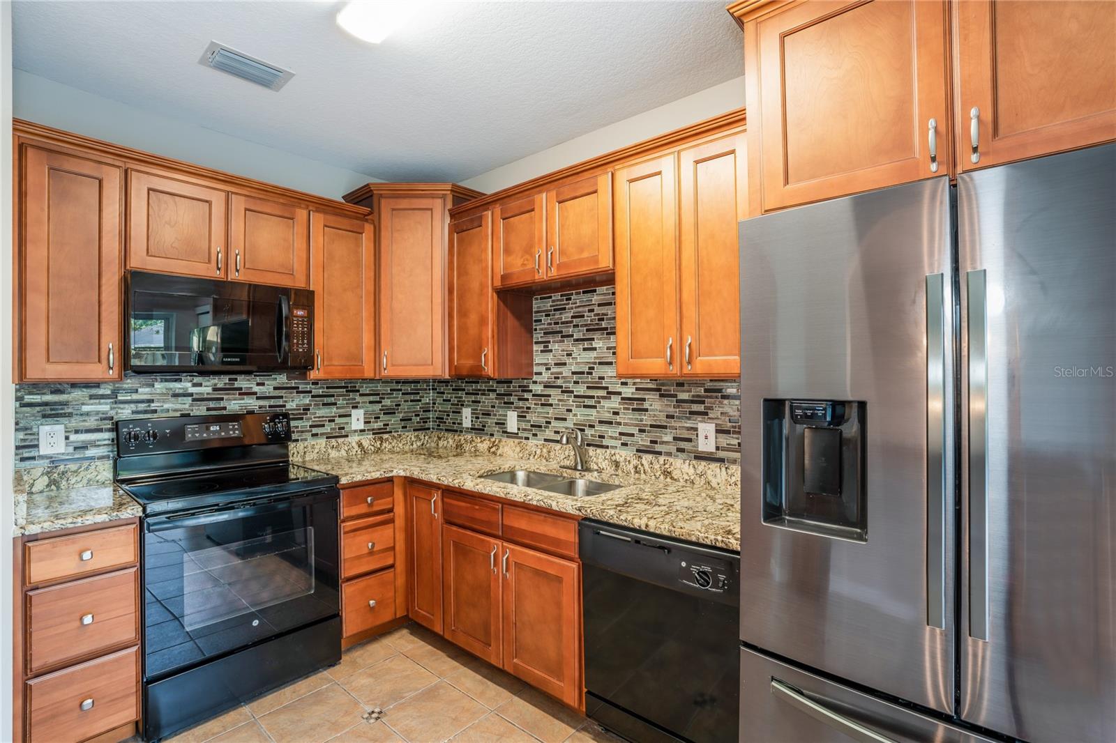 Image 6 of 15 For 1011 Lake Shore Ranch Drive