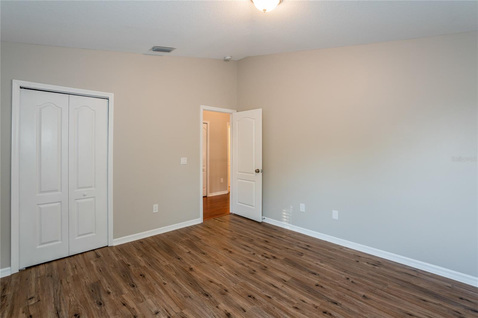 Image 9 of 15 For 1011 Lake Shore Ranch Drive