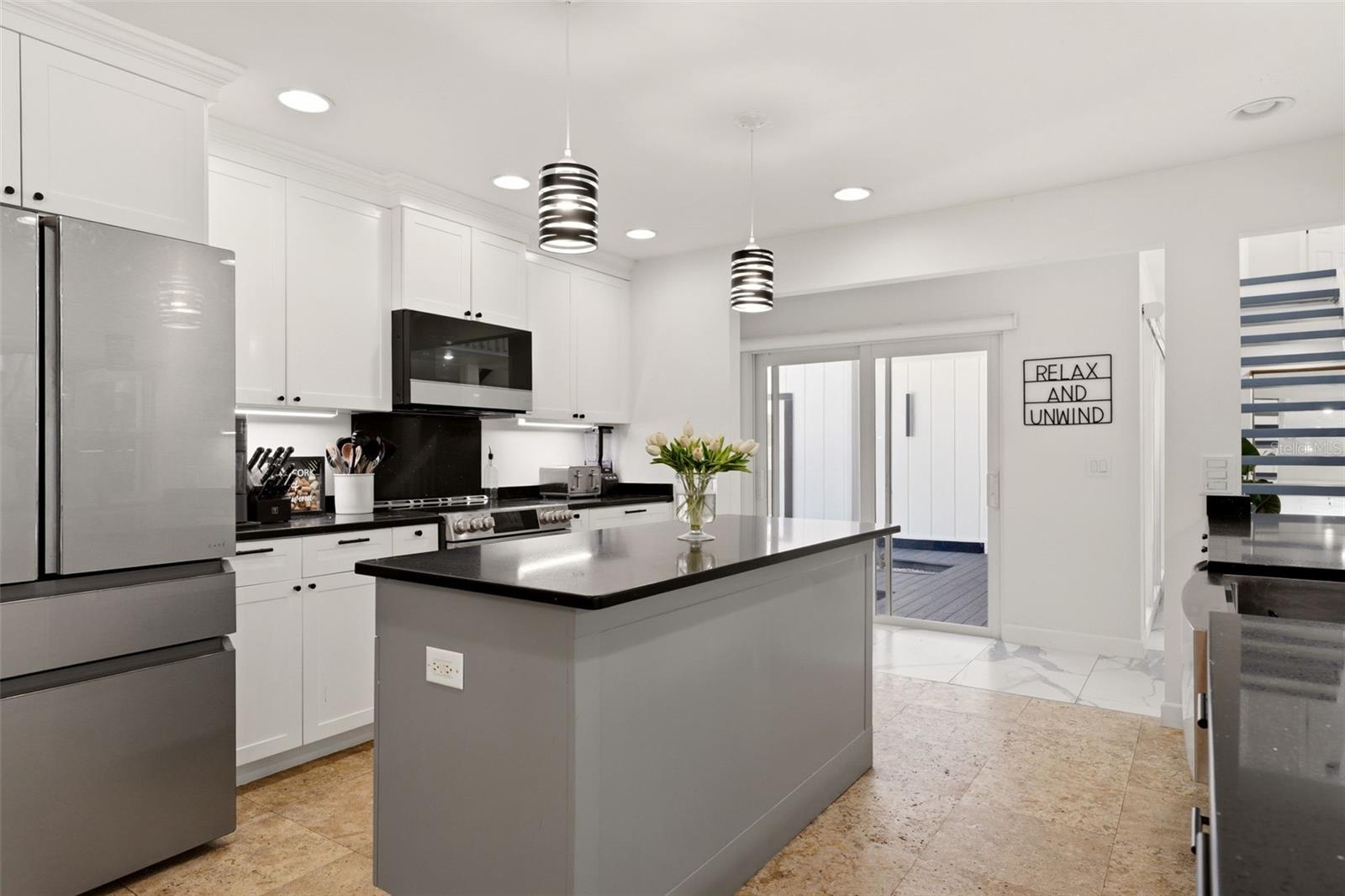 Image 10 of 68 For 765 Siesta Key Circle