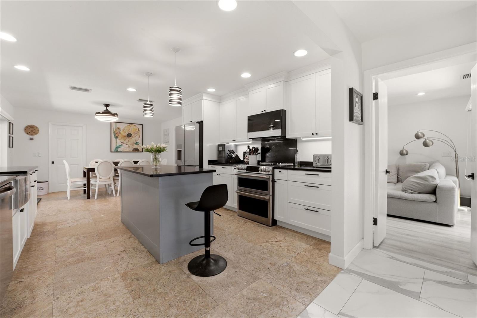 Image 12 of 68 For 765 Siesta Key Circle