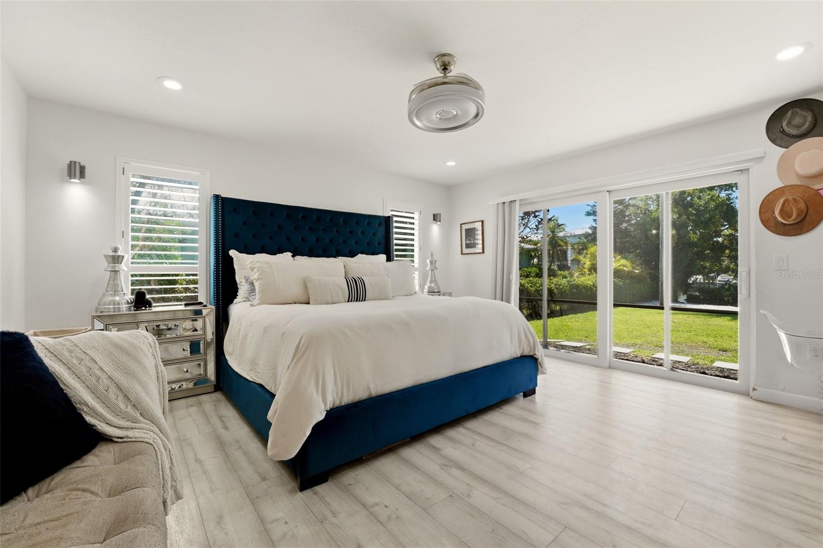 Image 17 of 68 For 765 Siesta Key Circle