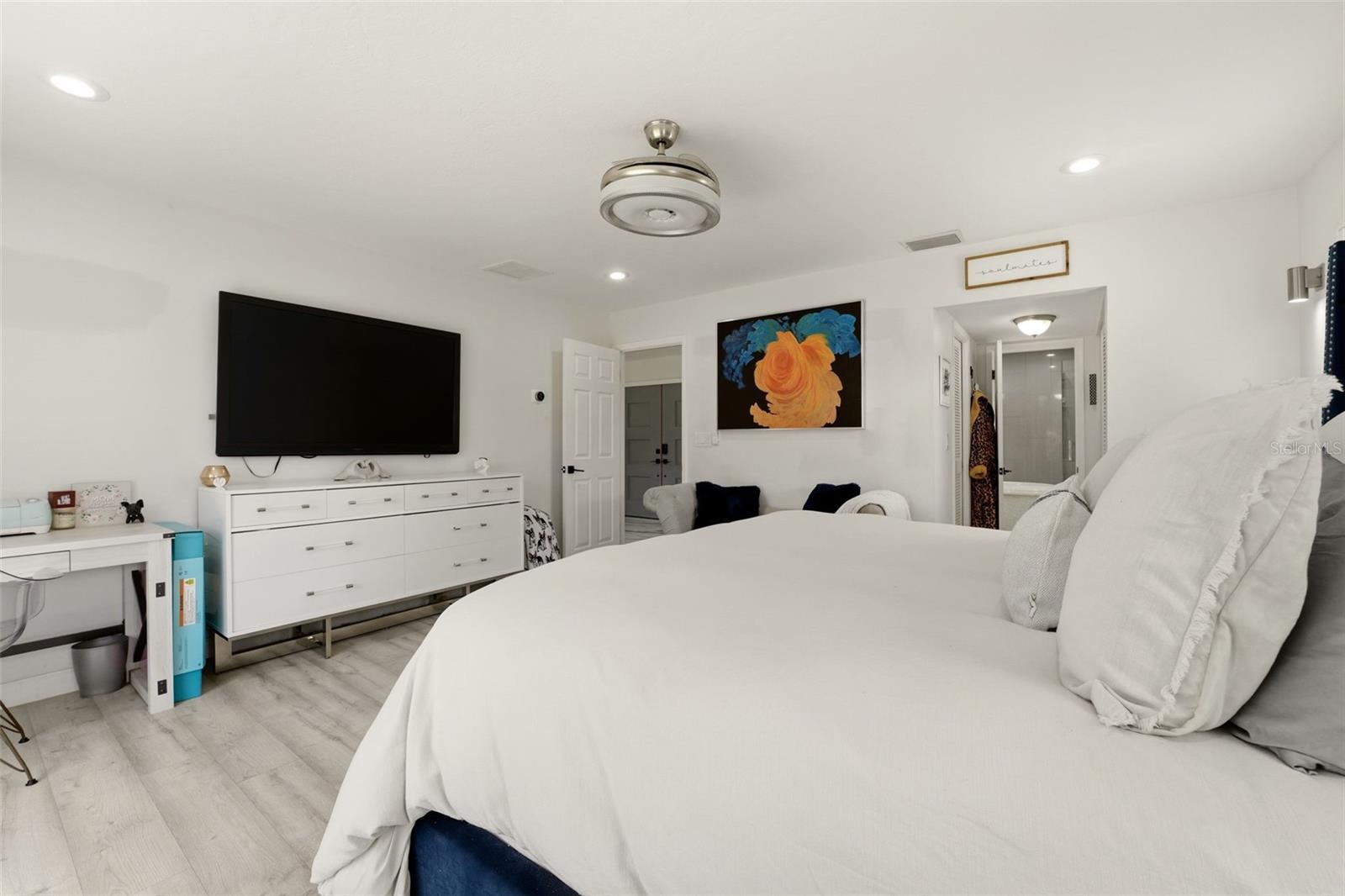 Image 19 of 68 For 765 Siesta Key Circle