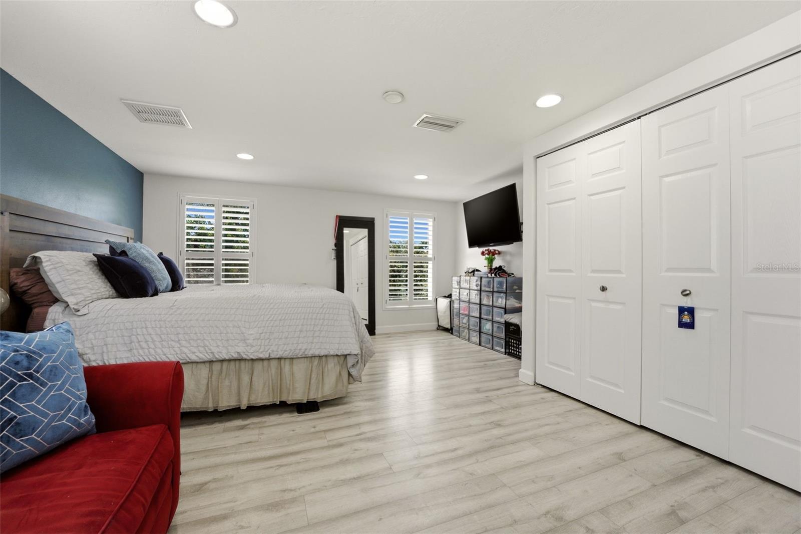 Image 34 of 68 For 765 Siesta Key Circle