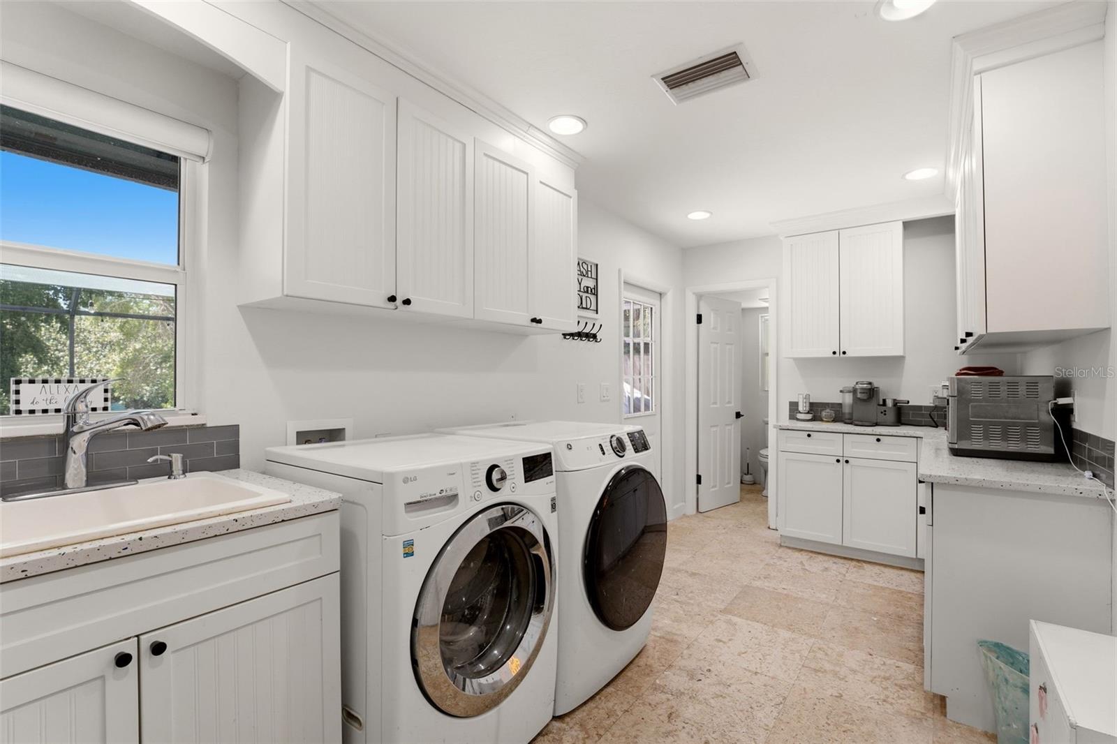 Image 46 of 68 For 765 Siesta Key Circle