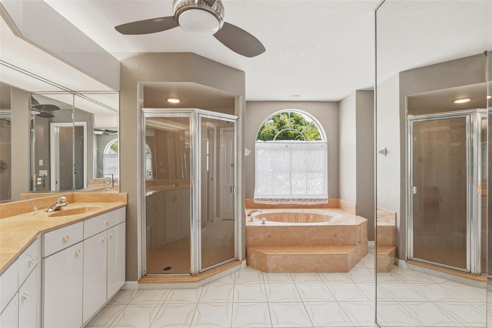 Image 11 of 59 For 1083 Manilla Lane