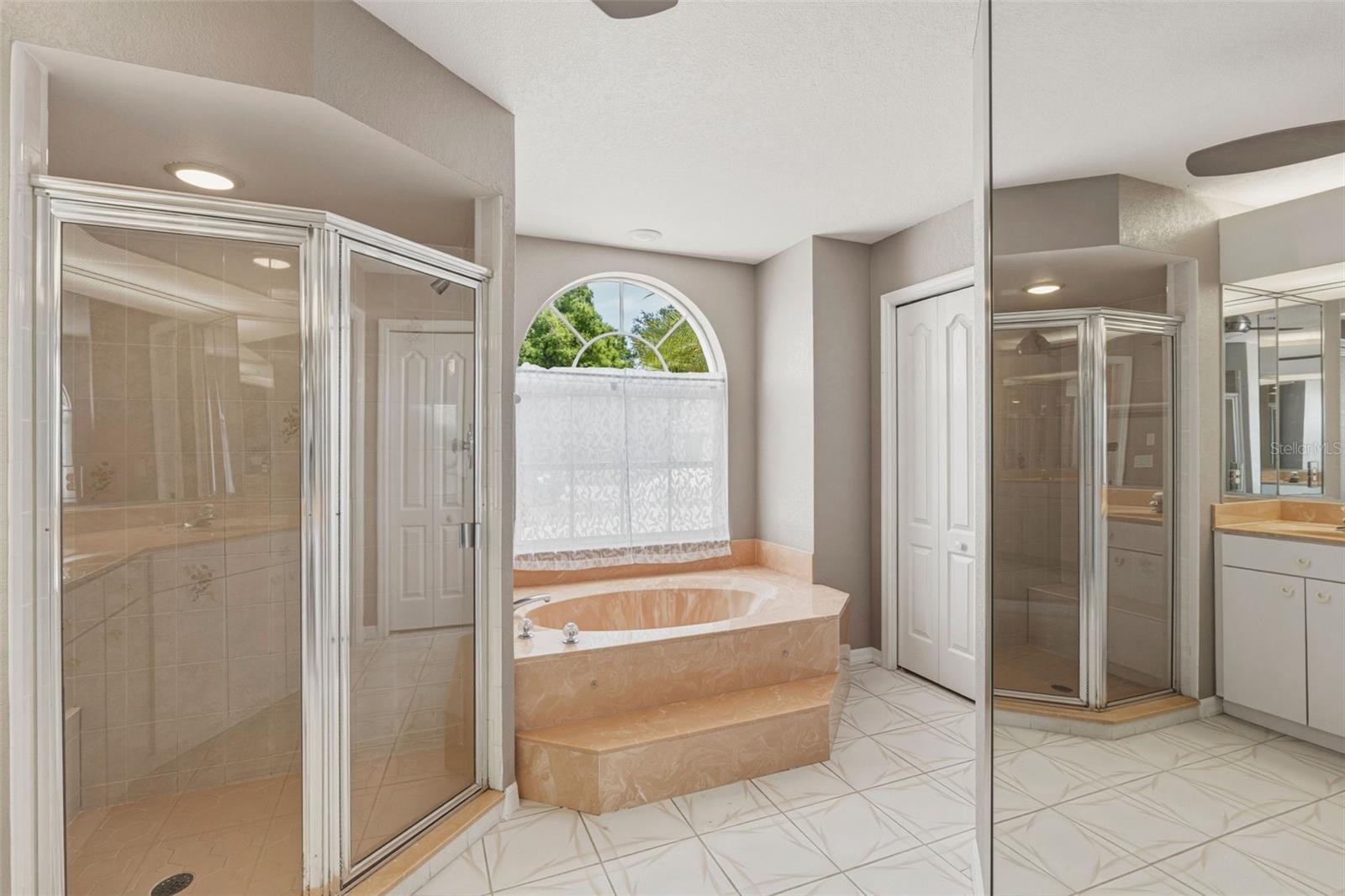Image 12 of 59 For 1083 Manilla Lane